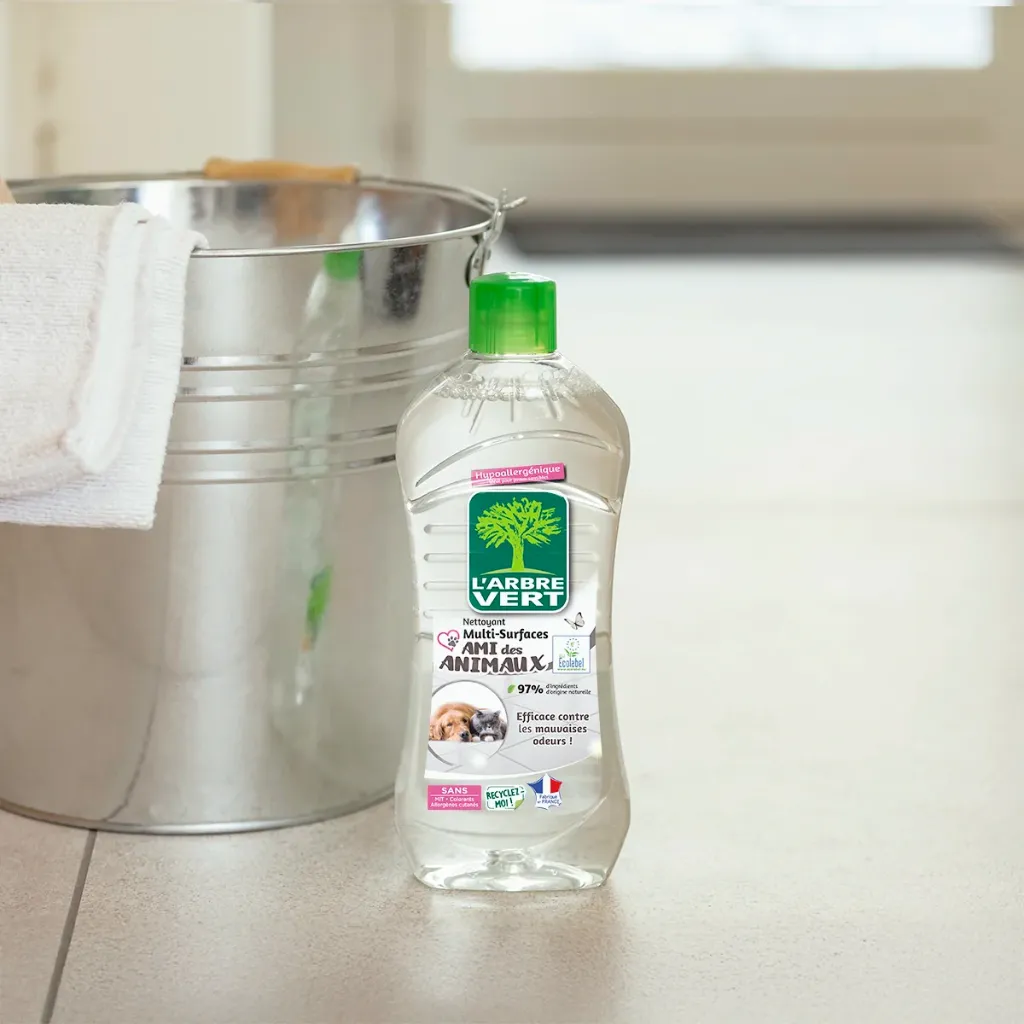 multi-surfaces-nettoyant-ami_des_animaux-1000ml_galerie_2.webp