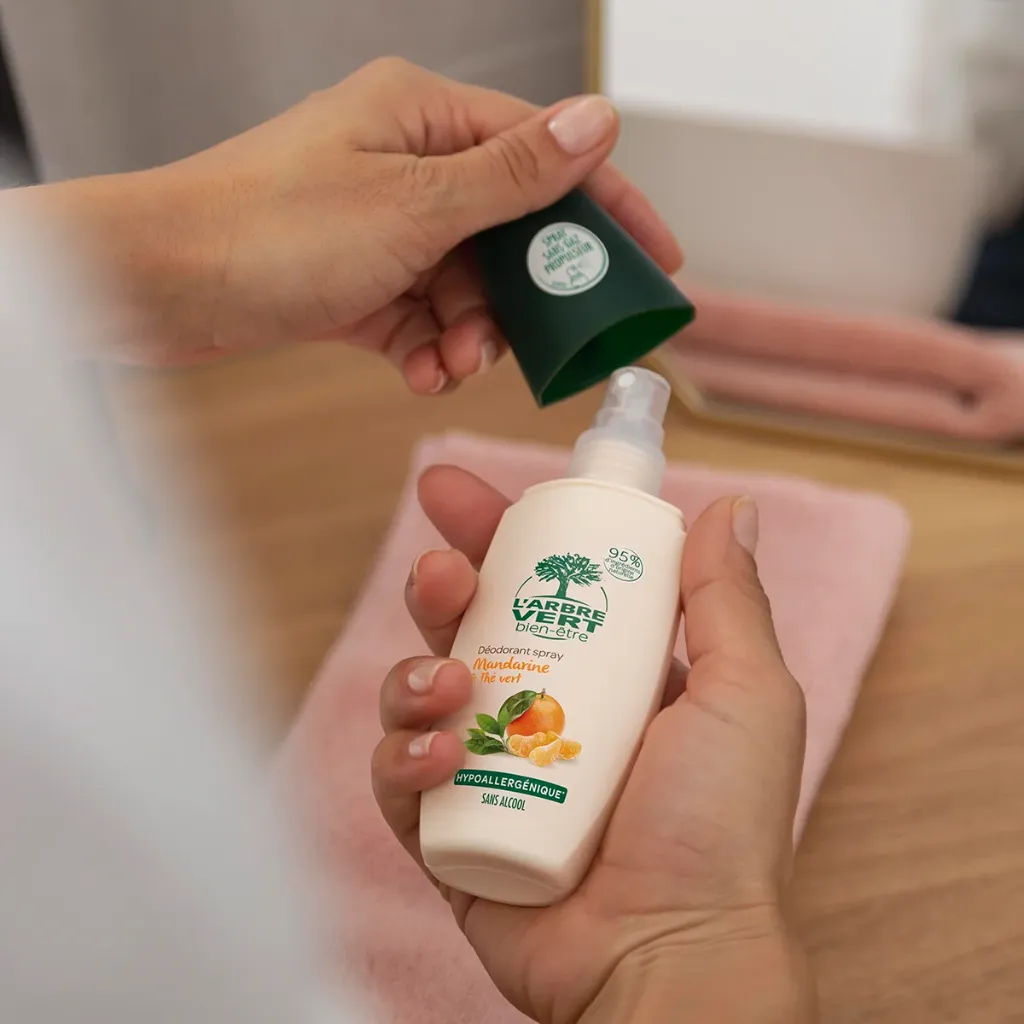 deodorant_spray-mandarine_the_vert-50ml_galerie_3.webp